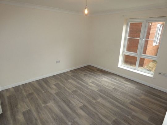 2 bed Apartment - To Let - Photo 1