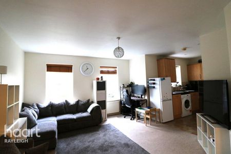 2 bedroom flat to rent - Photo 2