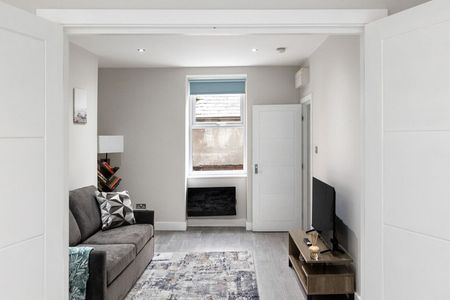 Saint Mary Street - Photo 5