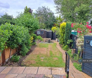 2 bedroom end of terrace house to rent - Photo 5