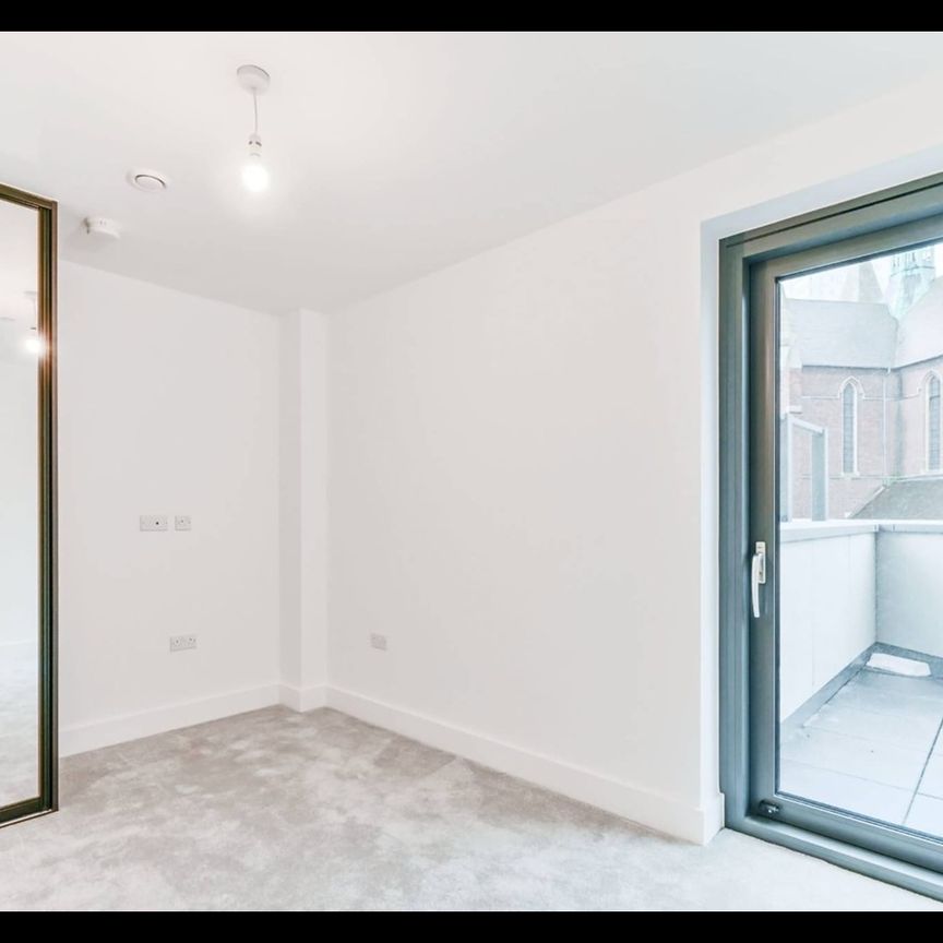 Room in a Shared Flat, Station Road, CR0 - Photo 1