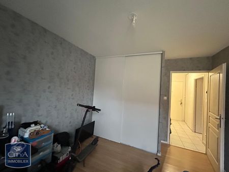 Location Appartement 2 pièces 47m² LE RUSSEY 25210 - Photo 2