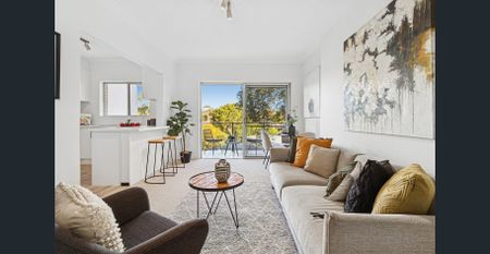 Renovated private retreat with lush leafy outlooks - Photo 3