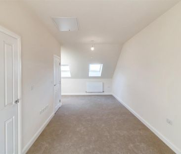 3 Bedroom House - Townhouse - Photo 6