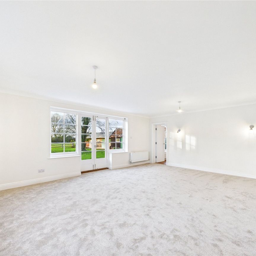 Little St. Marys, Long Melford, Sudbury, Suffolk, CO10 9LG - Photo 1