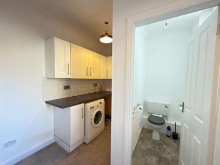 3 bedroom end of terrace house to rent - Photo 5