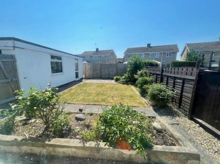 Worle, Weston-super-Mare, North Somerset - Photo 2
