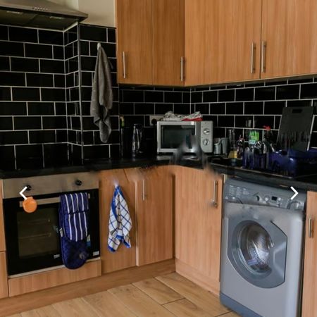 2 Bed - Flat 2, 205 Belle Vue Road, Woodhouse, Leeds - LS3 1HG - Student - Photo 3