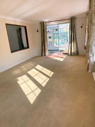 3 bedroom end of terrace house to rent - Photo 1