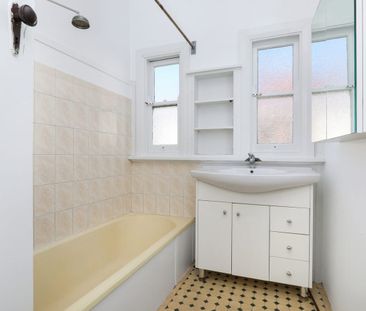 18 Woodhill Street, Fairy Meadow, NSW 2519 - Photo 6