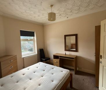 House Share In Popular Location - Photo 2