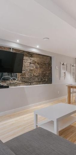 Loft entièrement meublé à louer Vieux-Québec septembre 2026 - Photo 1