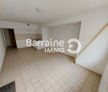 Location appartement à Cléder, 2 pièces 47.37m² - Photo 1