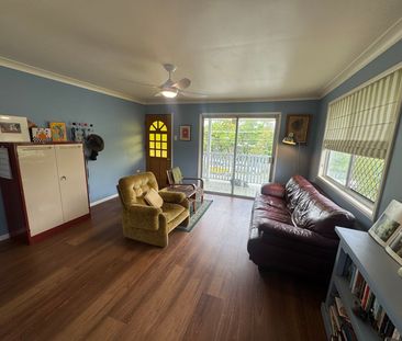 Large Family Home Nestled In Quiet Cul-de-sac - Photo 1