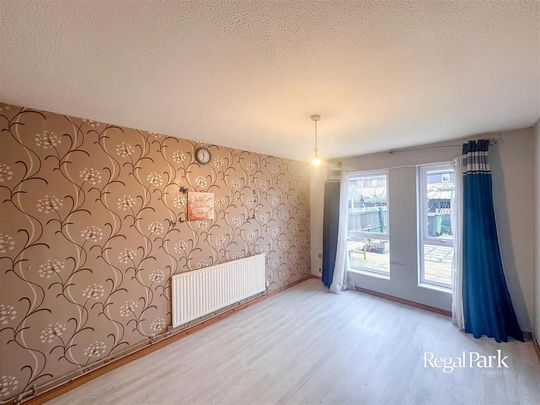 3 bedroom end of terrace house to rent - Photo 1