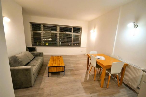 3 bedroom flat to rent - Photo 1