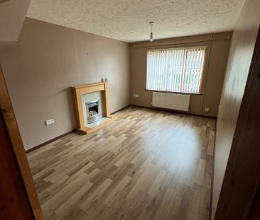 2 bedroom end of terrace house to rent - Photo 2