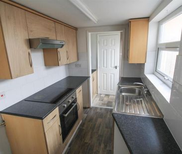 2 bedroom terraced house to rent - Photo 6