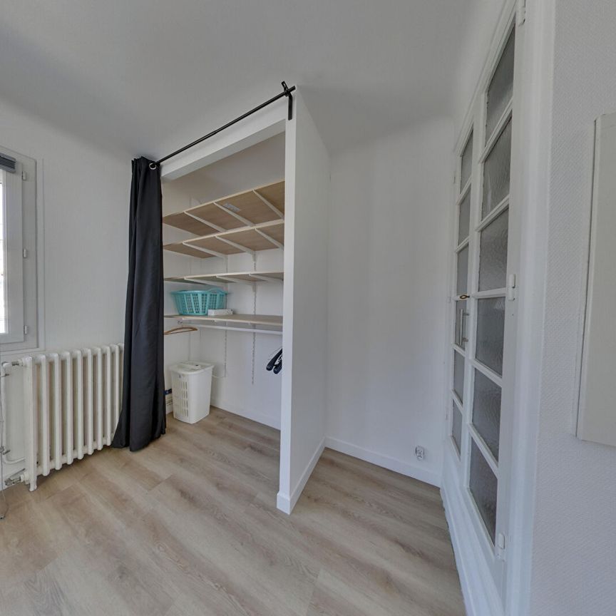 T4 à l'etage d'une maison avec balcon, cave et cour privative, - Photo 1