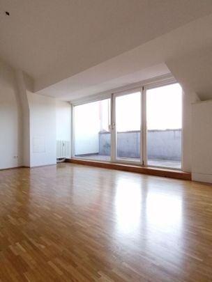 Dachgeschoßwohnung mit Terrasse im Univiertel - Provisionsfrei! - Photo 1
