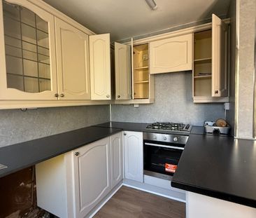 3 Bed End Terrace, Queensland Avenue, CV5 - Photo 5