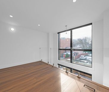 For Lease - 5 Wascana Avenue, Toronto, Ontario - Photo 2