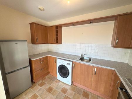 2 bedroom flat to rent - Photo 4