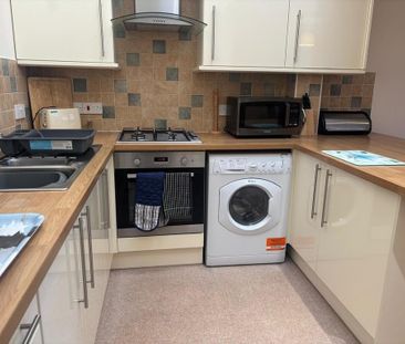 2 bedroom end of terrace house to rent - Photo 6