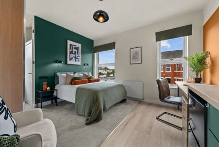5* studio-style room for flexible stay. Room 1 - Photo 5