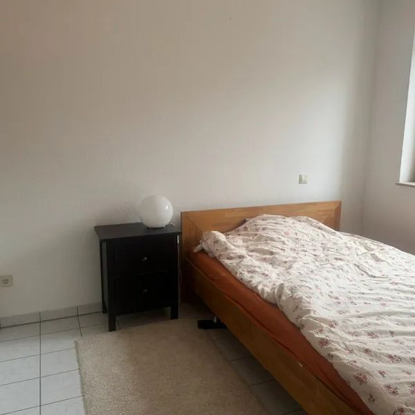 Refrath: 2-Zimmer-Wohnung im Erdgeschoss mit Terrasse - Photo 1