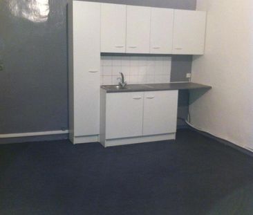Location Appartement 2 pièces 36m² ST MAXIMIN LA STE BAUME 83470 - Photo 2
