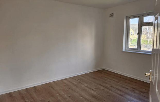 3 bedroom flat to rent - Photo 1