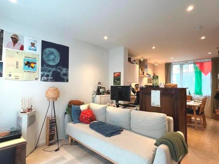 Kwalitatief studio appartement op wandelafstand van Sint-Pietersstation - Photo 3
