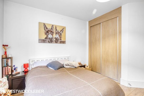 1 bedroom ground floor flat to rent - Photo 1