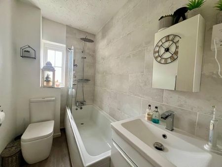 2 bedroom property to rent - Photo 4
