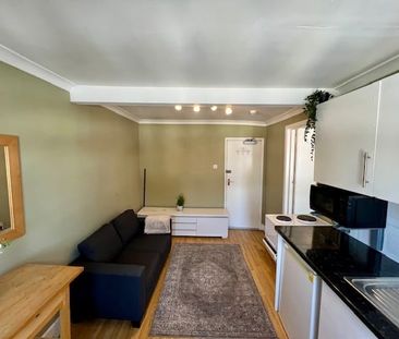 1 Bed Flat, Prince's Square, W2 - Photo 1