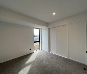 2/14 Rutherford Street, Woolston - Photo 4