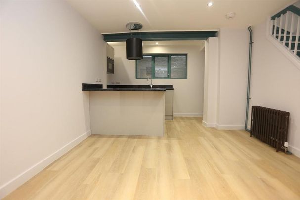 4 bedroom house to rent - Photo 1