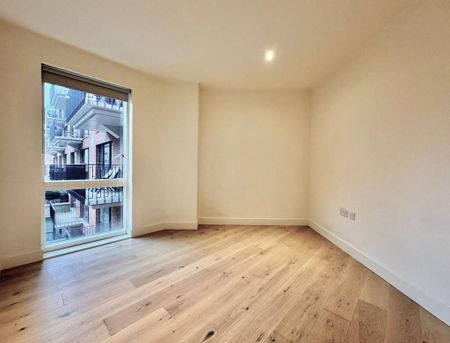 3 bedroom flat to rent - Photo 3