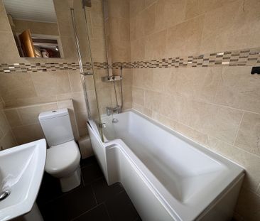 Wellington Street, Heslington Road - P10558 - Photo 2