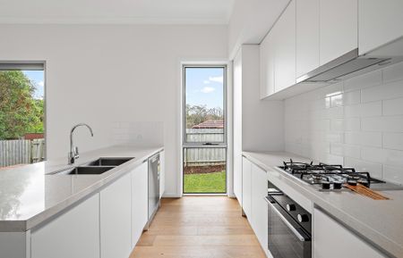 2/20 Diana Street, Croydon - Photo 2