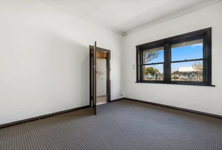 Royal Park Delight - Photo 3
