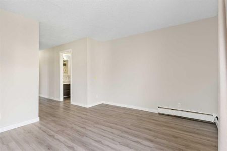 1 Bedroom Condo For Rent In Mission: Heat, Water, And Parking Included. - Photo 2