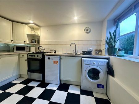 1 bedroom semi-detached house to rent - Photo 5