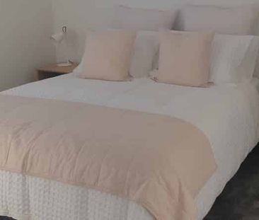 Two Bedrooms in Te Atatu Peninsula - Photo 3