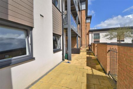 2 bedroom apartment to rent - Photo 2