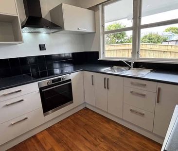 Four bedroom home in Virginia Heights - Photo 4