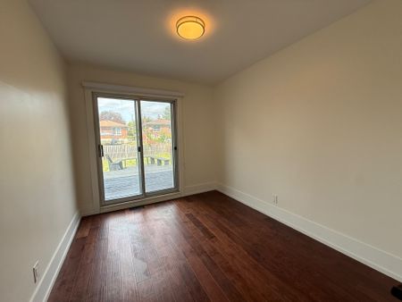 For Lease - 30 Japonica Road, Toronto, Ontario - Photo 3