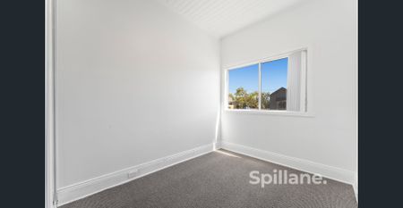 Freshly Renovated Family Home in the Heart of Hamilton - Photo 5