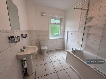 2 bedroom terraced house to rent - Photo 4